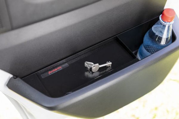 Passenger door safe (with drink holder from fiat)