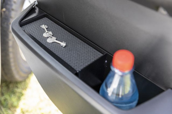 Passenger door safe (with drink holder from fiat)